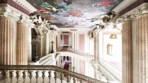 Gigantentreppe-KI-B.Z.-30-12-2025 Wieder ein KI-Blick in die Zukunft: Die Stufen führten in die königlichen Suiten